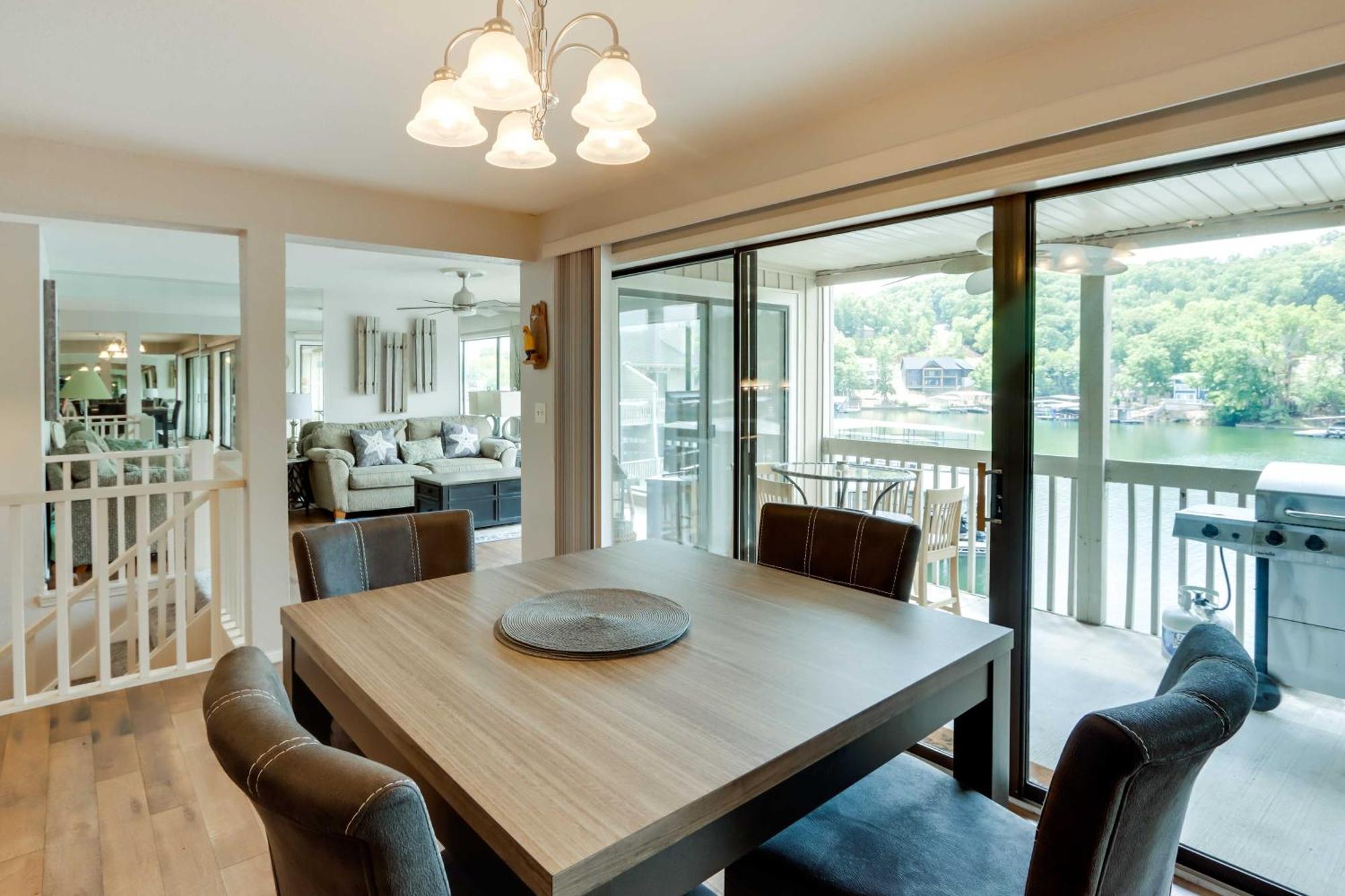 Lakefront Osage Beach Condo With Community Pool Eksteriør bilde