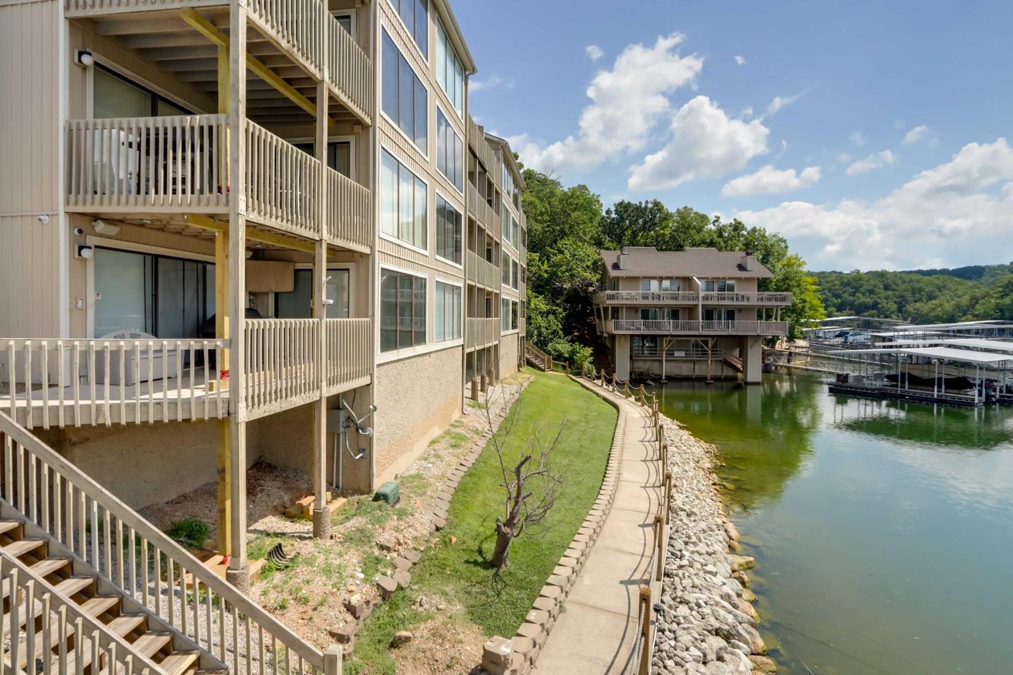 Lakefront Osage Beach Condo With Community Pool Eksteriør bilde